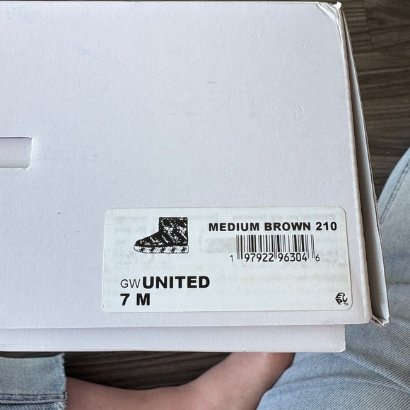 NEW Guess Womens United Quattro G Faux-Fur Booties Brown Size 7 - Picture 10 of 10